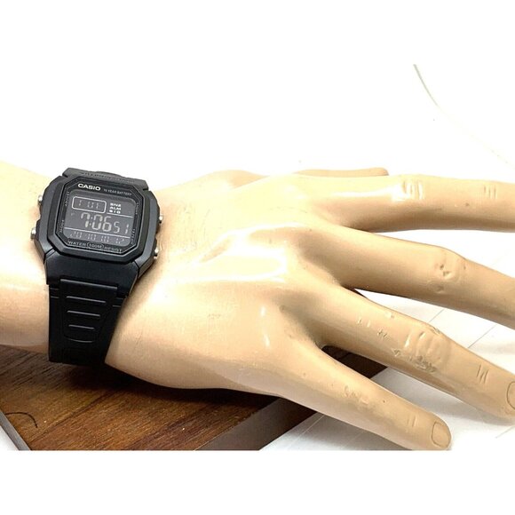 Casio Men's Watch W800H-1BV Illuminator Quartz Digital Black Resin Sport 3240 - Picture 5 of 15